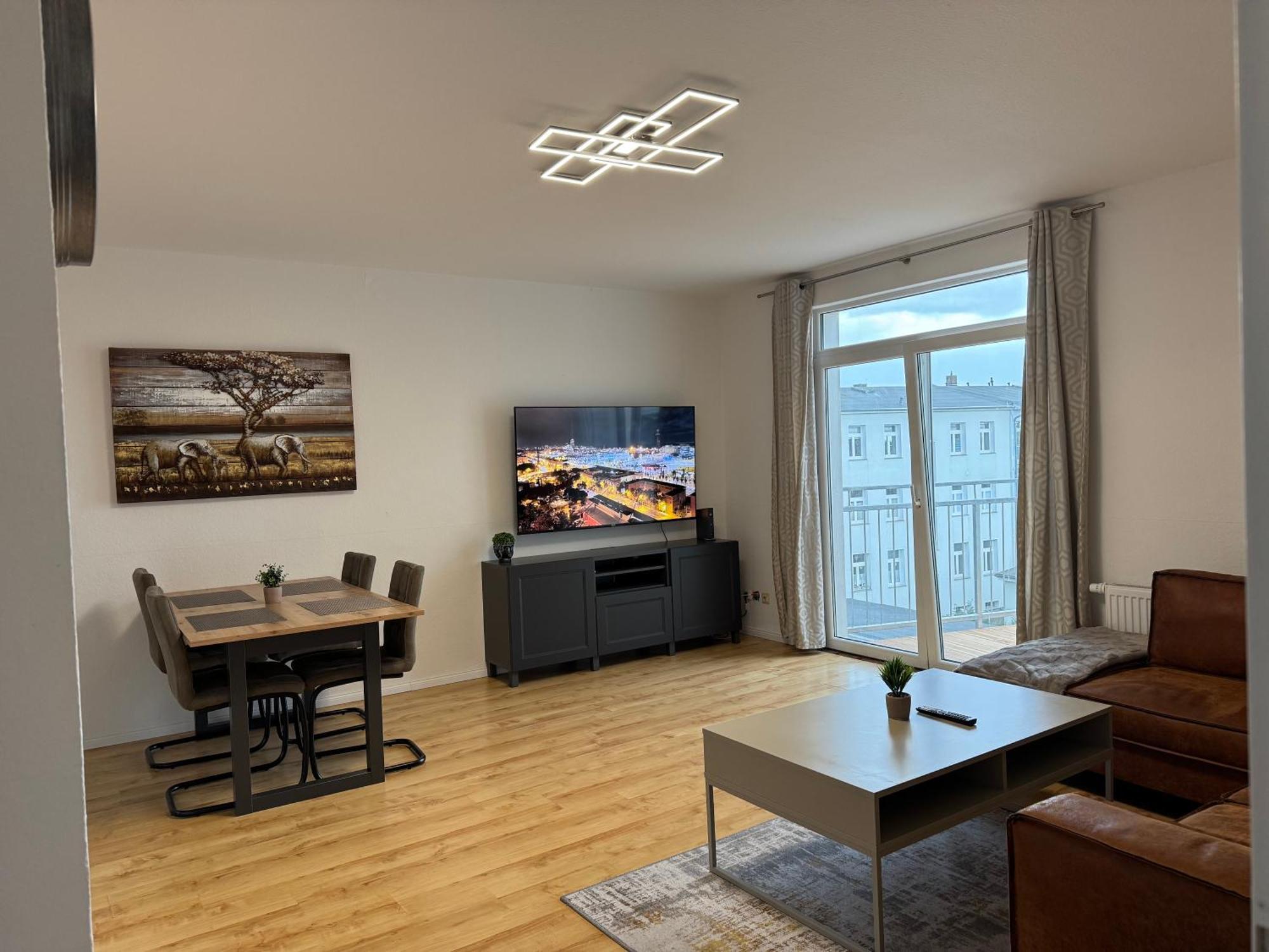 Grosse Wohnung Mit Xxl-Balkon In Schwerin Mitte Bagian luar foto